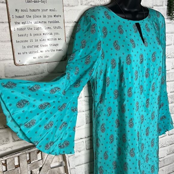 Juicy Couture 100% Silk Long Bell Sleeve Paisley Print Dress Size 6 Boho Hippie - Picture 2 of 12
